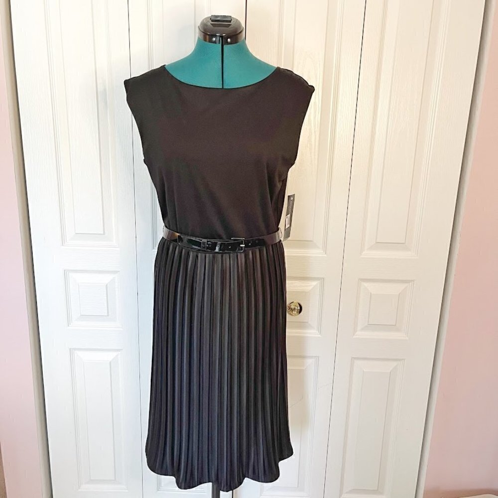 Jones New York NWT Gramercy Park Junior LBD Pleated Belted Sleeveless Dress